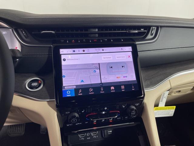 new 2025 Jeep Grand Cherokee car, priced at $43,622