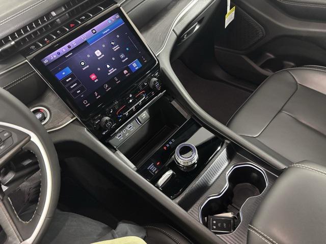 new 2025 Jeep Grand Cherokee car, priced at $38,704