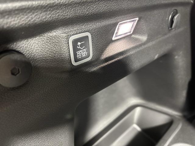 new 2025 Jeep Grand Cherokee car, priced at $38,704