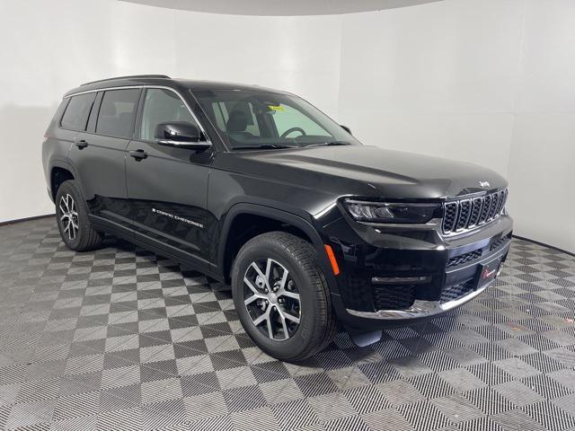 new 2025 Jeep Grand Cherokee car, priced at $44,500