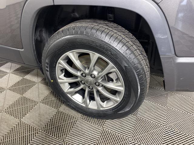 used 2022 Jeep Cherokee car, priced at $22,999