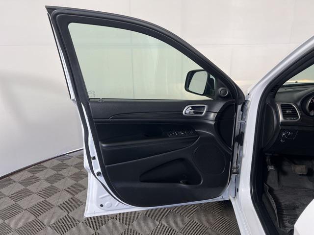 used 2022 Jeep Grand Cherokee car, priced at $27,999