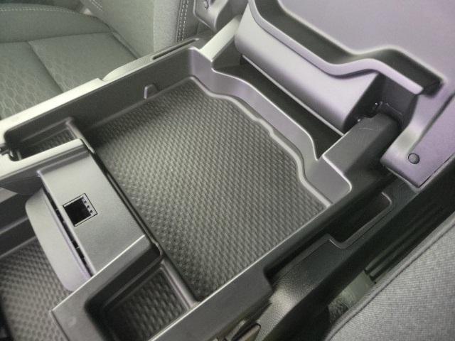 new 2025 Ram 1500 car, priced at $43,995