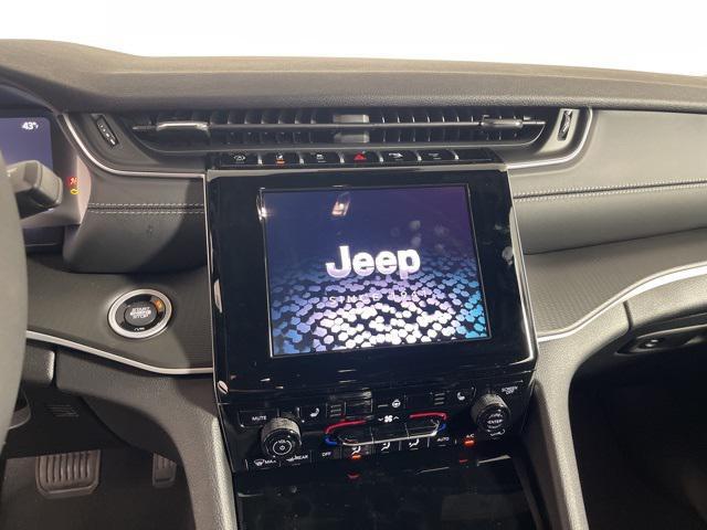 new 2025 Jeep Grand Cherokee car, priced at $44,752