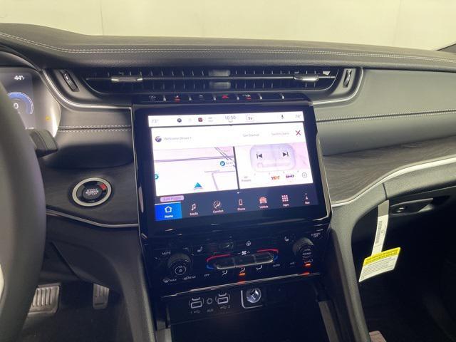 new 2025 Jeep Grand Cherokee car, priced at $47,931