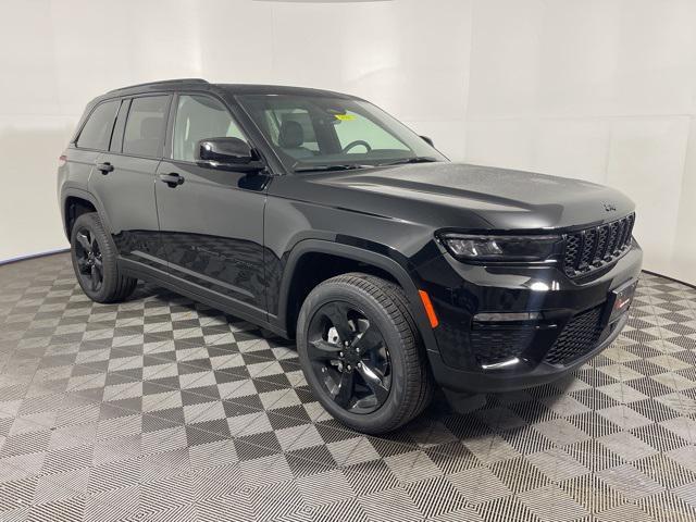 new 2025 Jeep Grand Cherokee car, priced at $45,431