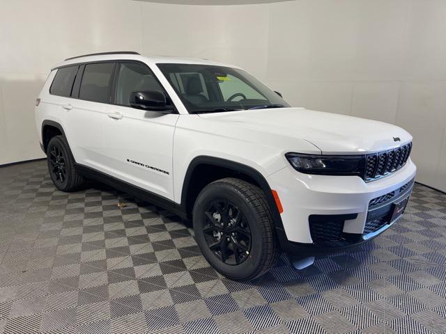 new 2025 Jeep Grand Cherokee car, priced at $43,243