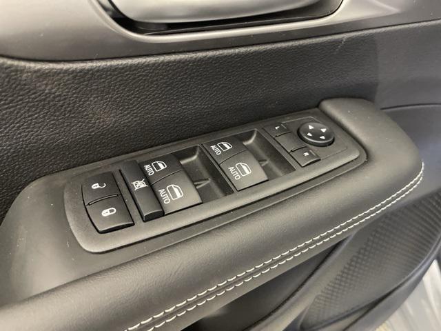 new 2025 Chrysler Pacifica car, priced at $43,995