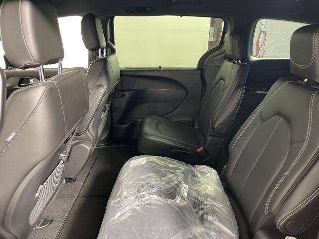 new 2025 Chrysler Pacifica car, priced at $43,995