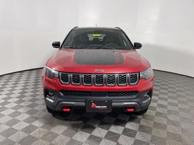 new 2025 Jeep Compass car, priced at $30,070