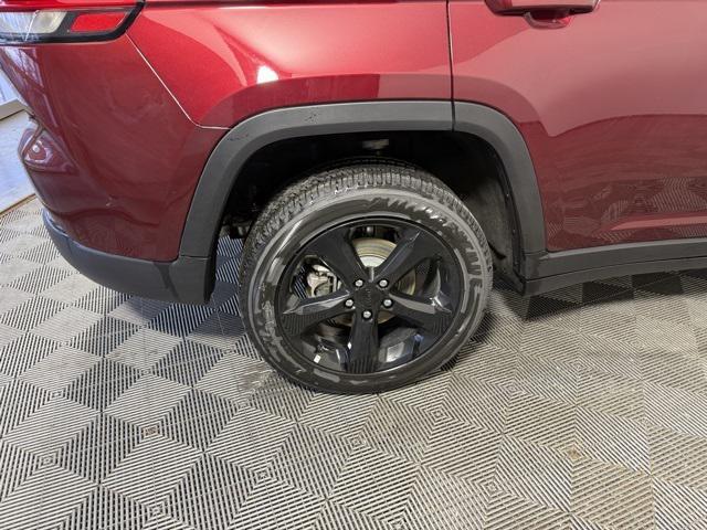 new 2025 Jeep Grand Cherokee car, priced at $41,995