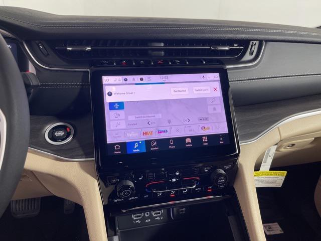 new 2025 Jeep Grand Cherokee car, priced at $42,418