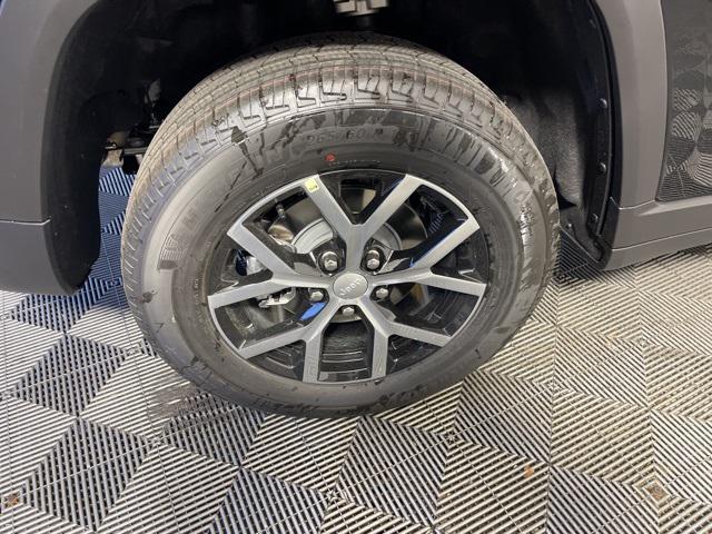 new 2025 Jeep Grand Cherokee car, priced at $42,418