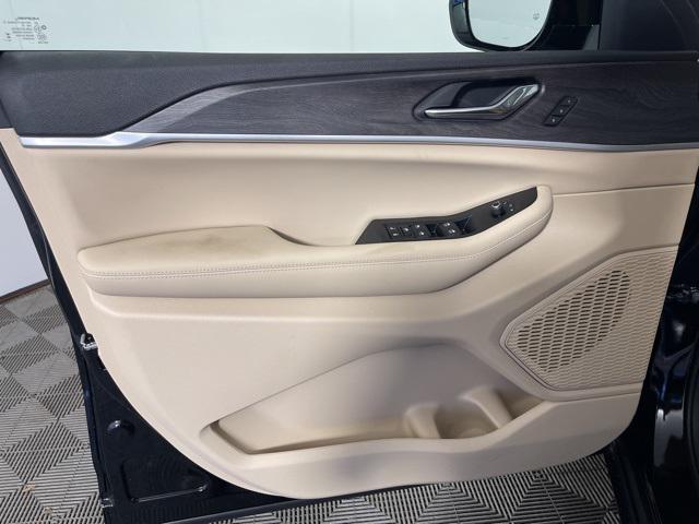 new 2025 Jeep Grand Cherokee car, priced at $42,418