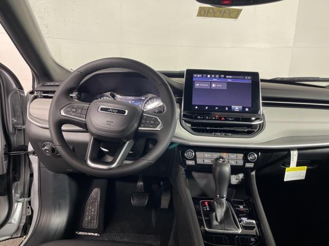 new 2025 Jeep Compass car, priced at $33,995
