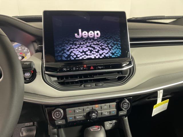 new 2025 Jeep Compass car, priced at $33,995