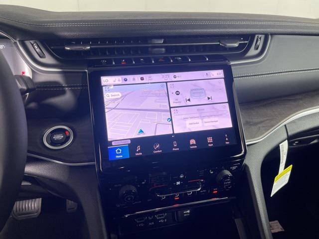 new 2025 Jeep Grand Cherokee car, priced at $43,622