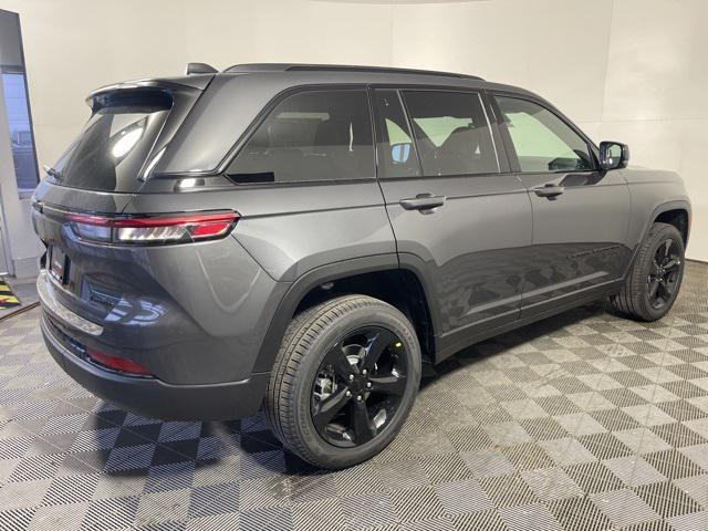 new 2025 Jeep Grand Cherokee car, priced at $55,505