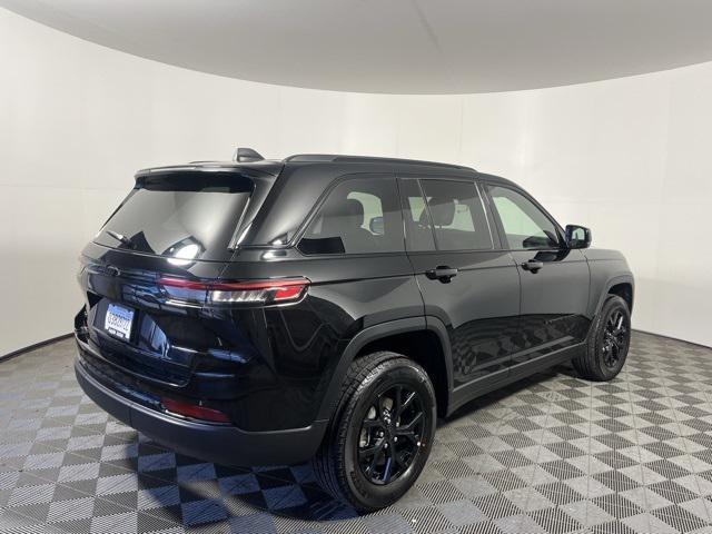 new 2025 Jeep Grand Cherokee car, priced at $40,995