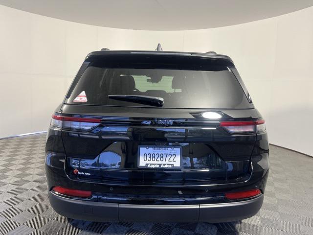 new 2025 Jeep Grand Cherokee car, priced at $40,995