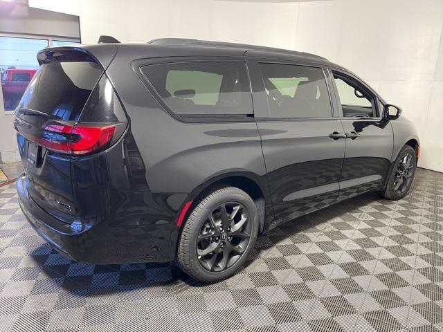 new 2026 Chrysler Pacifica car, priced at $46,903