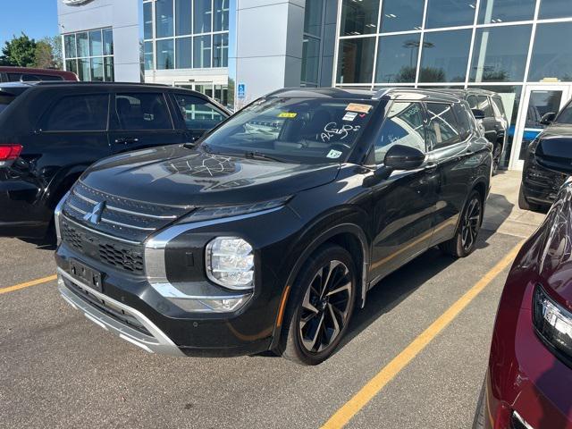 used 2022 Mitsubishi Outlander car, priced at $25,499