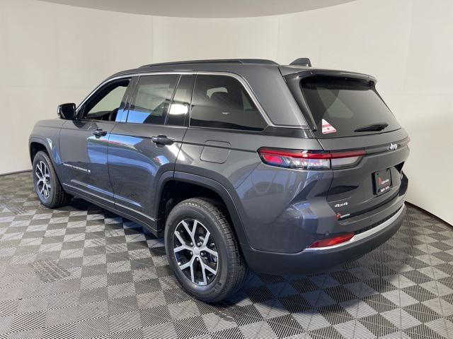 new 2025 Jeep Grand Cherokee car, priced at $37,995