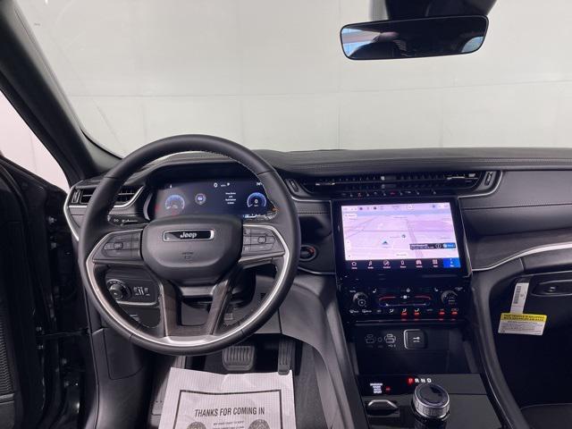new 2025 Jeep Grand Cherokee car, priced at $37,995
