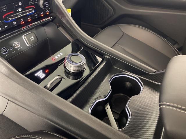 new 2025 Jeep Grand Cherokee car, priced at $37,995