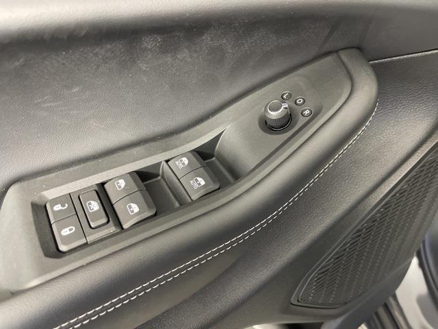 new 2025 Jeep Grand Cherokee car, priced at $37,995