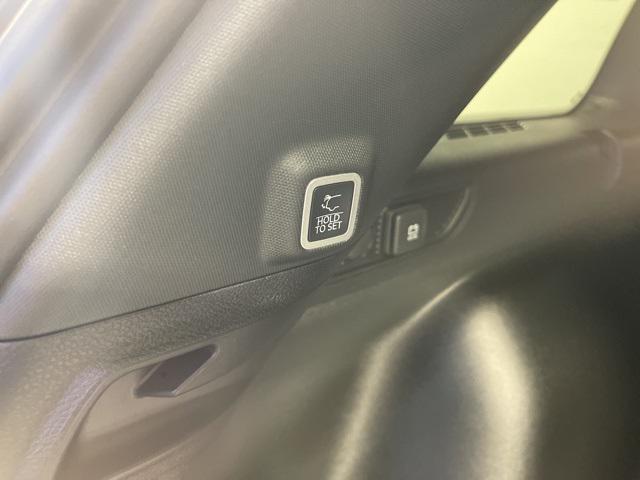 new 2025 Jeep Grand Cherokee car, priced at $37,995