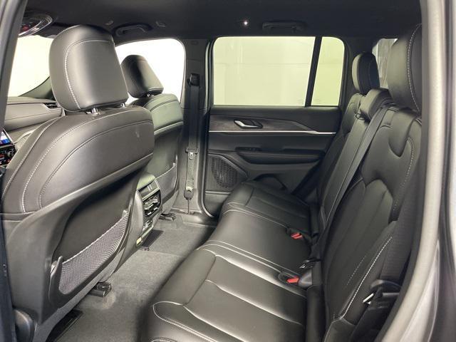 new 2025 Jeep Grand Cherokee car, priced at $37,995