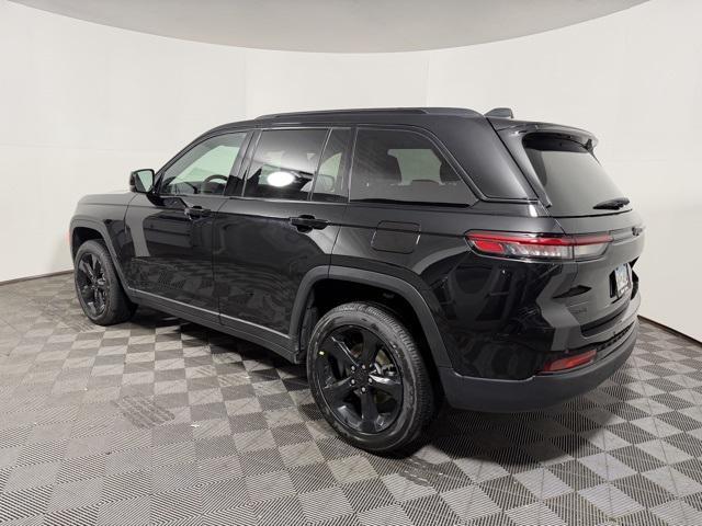 new 2025 Jeep Grand Cherokee car, priced at $43,096