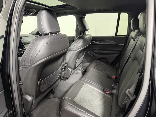 new 2025 Jeep Grand Cherokee car, priced at $43,096