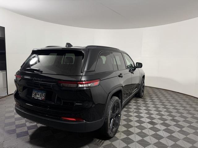 new 2025 Jeep Grand Cherokee car, priced at $43,096