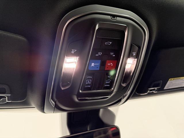 new 2025 Jeep Grand Cherokee car, priced at $43,096