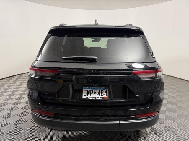 new 2025 Jeep Grand Cherokee car, priced at $43,096