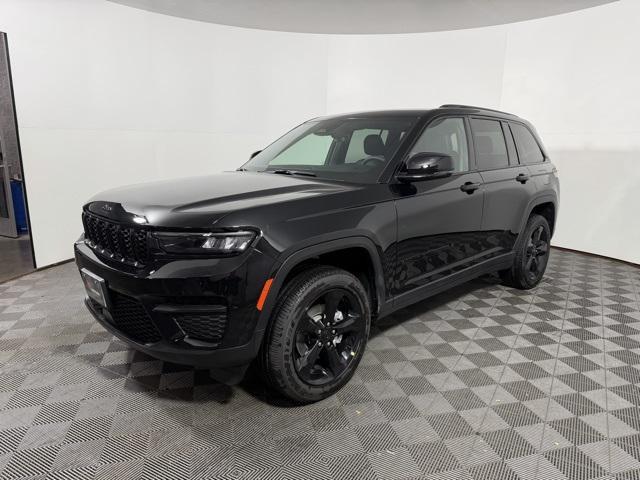 new 2025 Jeep Grand Cherokee car, priced at $43,096