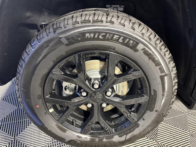 new 2025 Jeep Grand Cherokee car, priced at $40,566