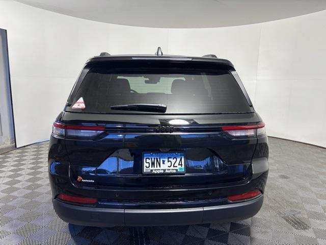 new 2025 Jeep Grand Cherokee car, priced at $40,566