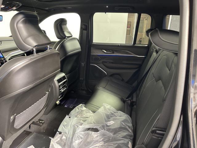 new 2025 Jeep Grand Cherokee car, priced at $59,750