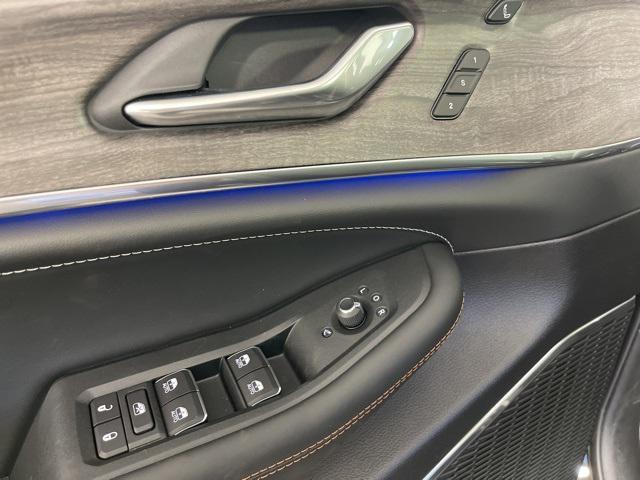 new 2025 Jeep Grand Cherokee car, priced at $59,750