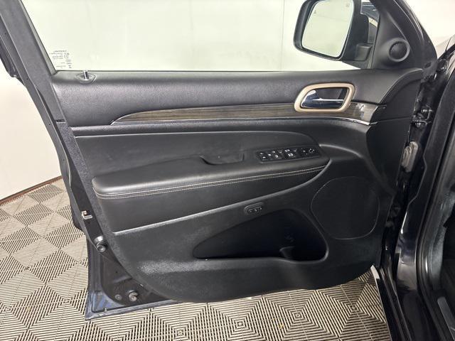 used 2015 Jeep Grand Cherokee car, priced at $10,555