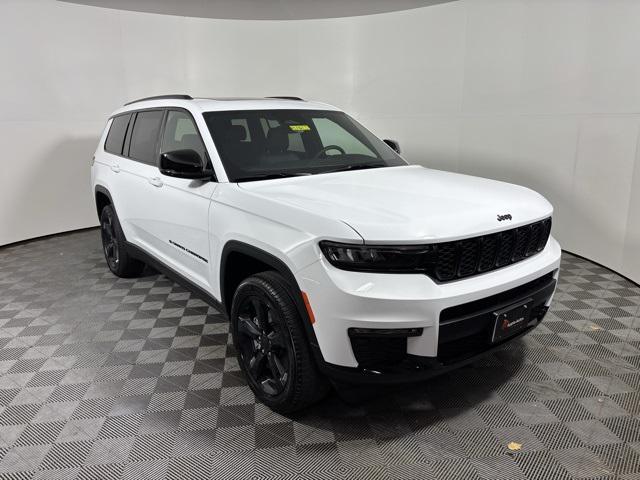 new 2025 Jeep Grand Cherokee car, priced at $46,957