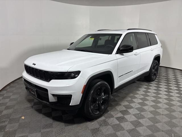 new 2025 Jeep Grand Cherokee car, priced at $46,957