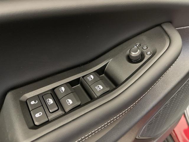 new 2025 Jeep Grand Cherokee car, priced at $39,301