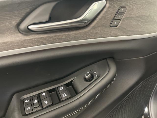 new 2025 Jeep Grand Cherokee car, priced at $50,537