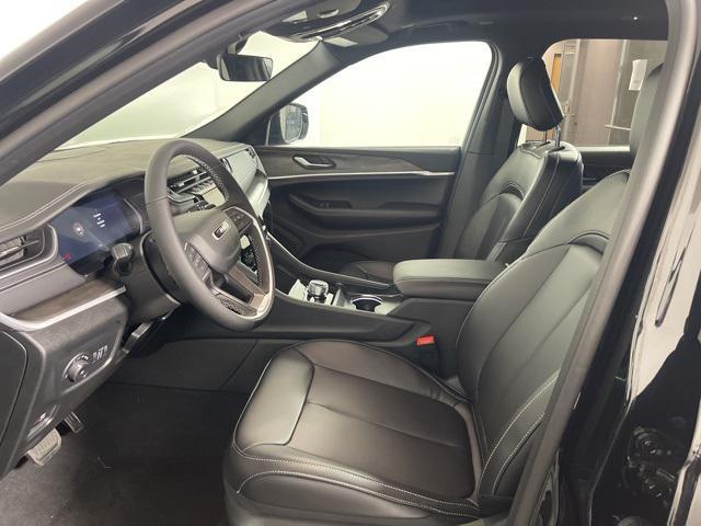 new 2025 Jeep Grand Cherokee car, priced at $50,537