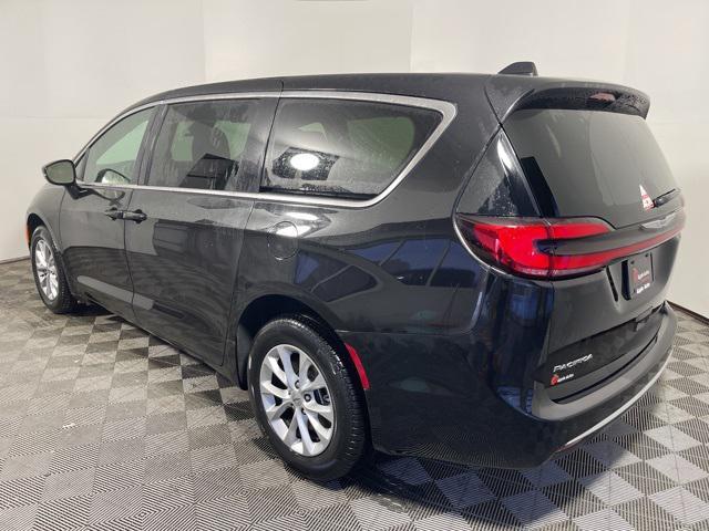 new 2025 Chrysler Pacifica car, priced at $42,642