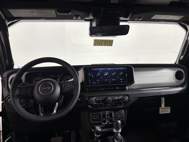 new 2025 Jeep Gladiator car, priced at $48,194